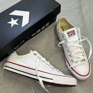 Converse All-Star, Women's White Chuck's (9.5)